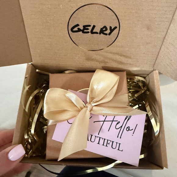 Elephant Necklace and Earrings Set STAINLESS STEEL Non Tarnish with Gift Box - Picture 3 of 6